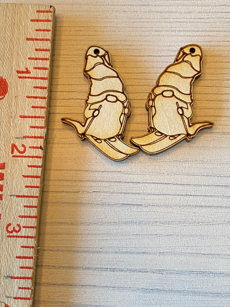 Gnome skiing